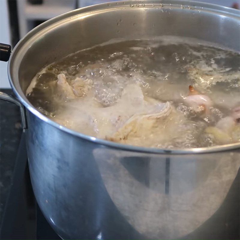 Step 3 Simmer the broth for bone-free beef pho