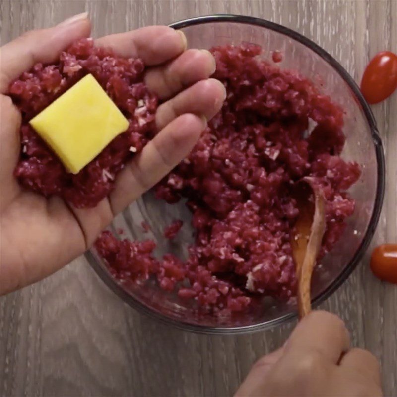 Step 2 Shape the beef balls for baked cheese beef balls