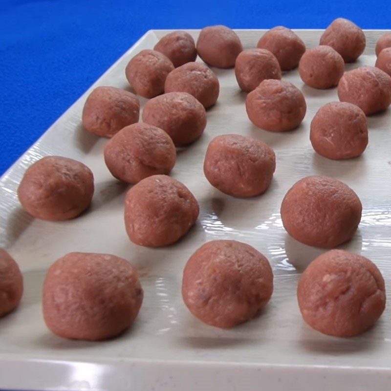 Step 4 Shape and cook beef balls for beef noodle soup