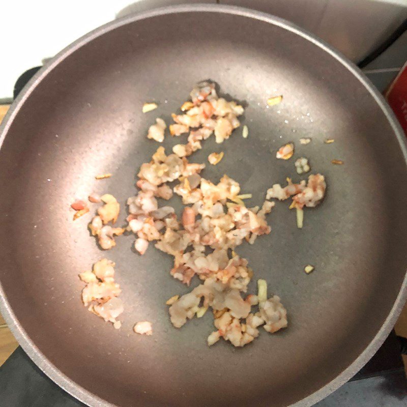 Step 3 Prepare stir-fried water spinach with shrimp Stir-fried water spinach with minced shrimp