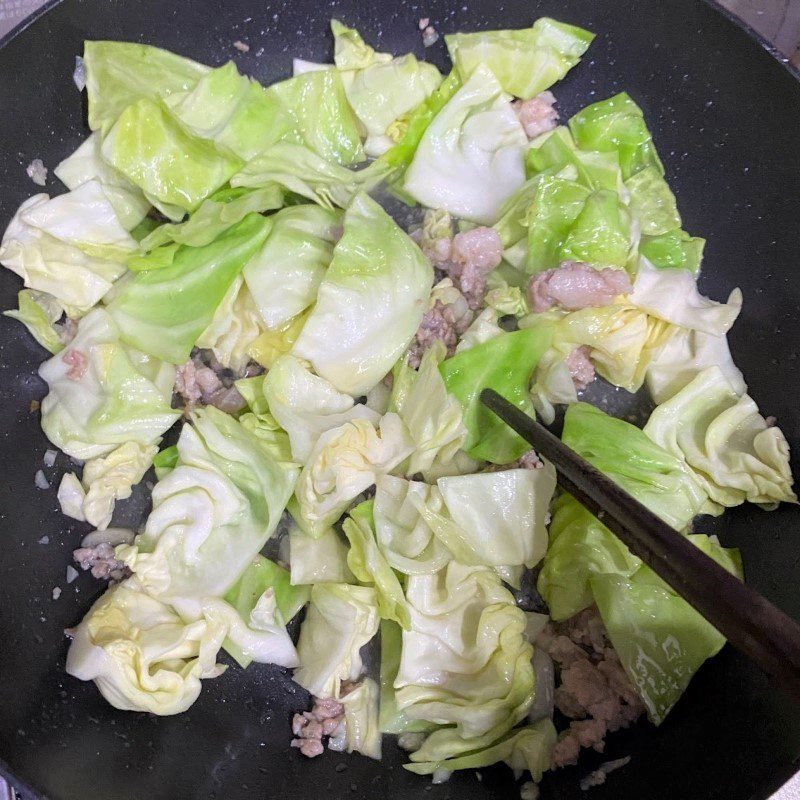 Step 3 Stir-fried cabbage with minced meat Stir-fried cabbage with minced meat