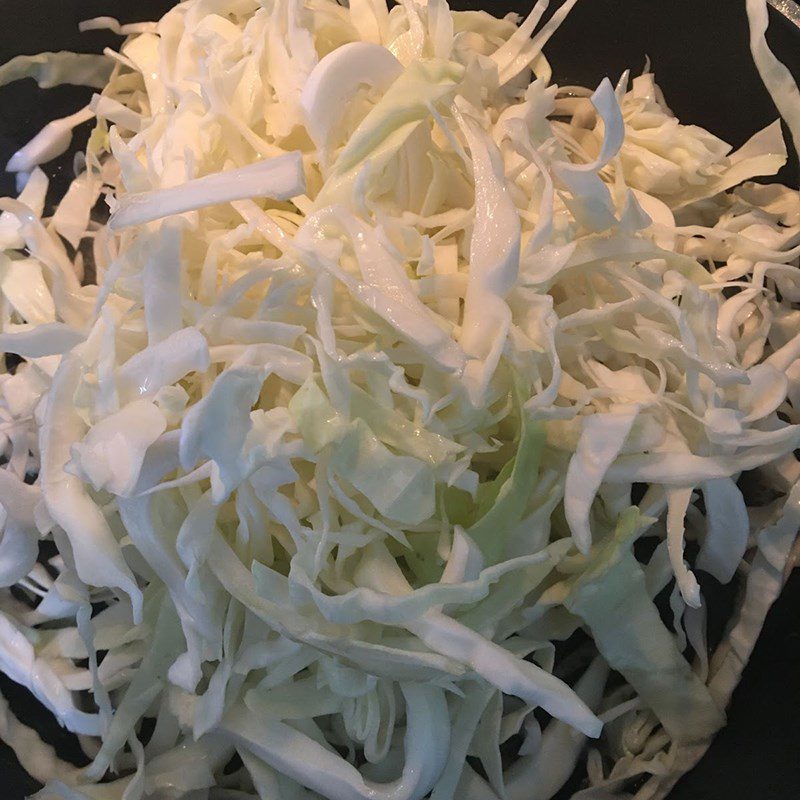 Step 3 Stir-fried cabbage with beef Stir-fried cabbage with beef