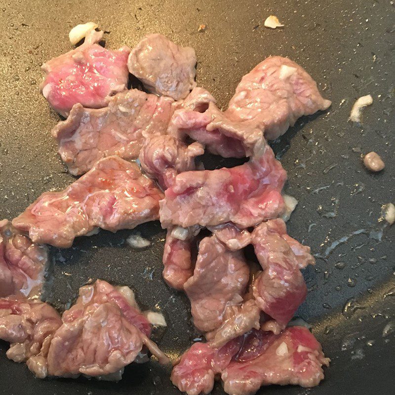 Step 3 Stir-fry cabbage with beef Stir-fried cabbage with beef