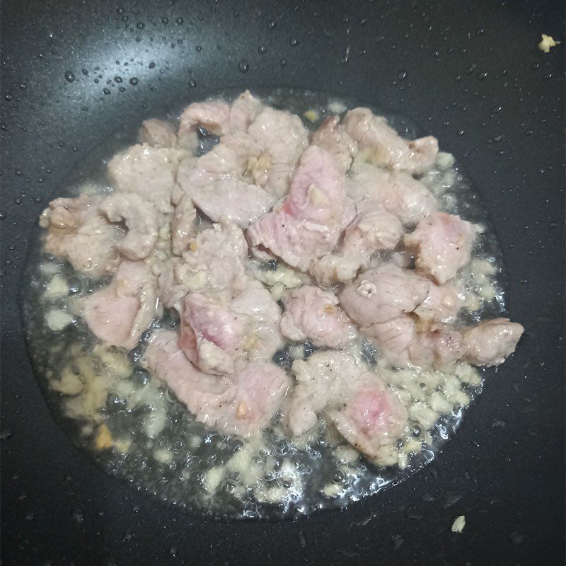 Step 3 Stir-fried cabbage with pork Stir-fried cabbage with pork