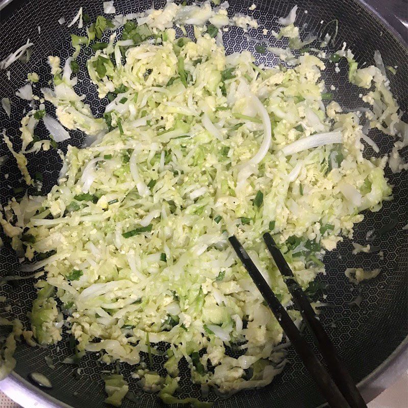 Step 3 Stir-fried cabbage with eggs Stir-fried cabbage with eggs