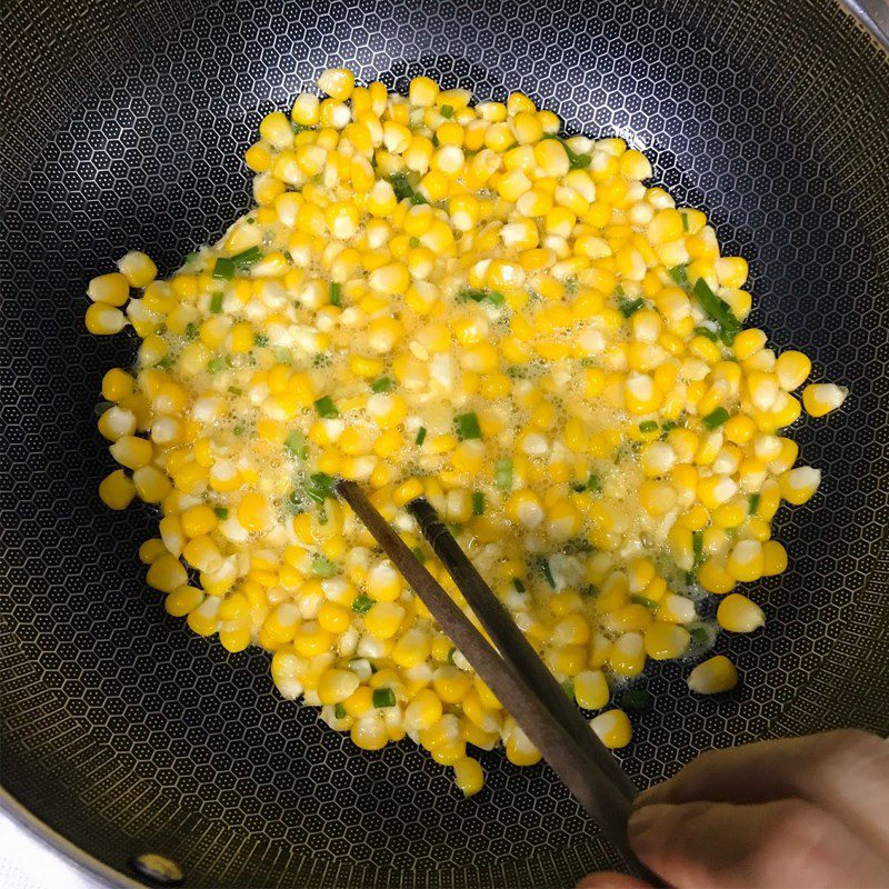 Step 3 Stir-fry corn with eggs Fried corn with eggs