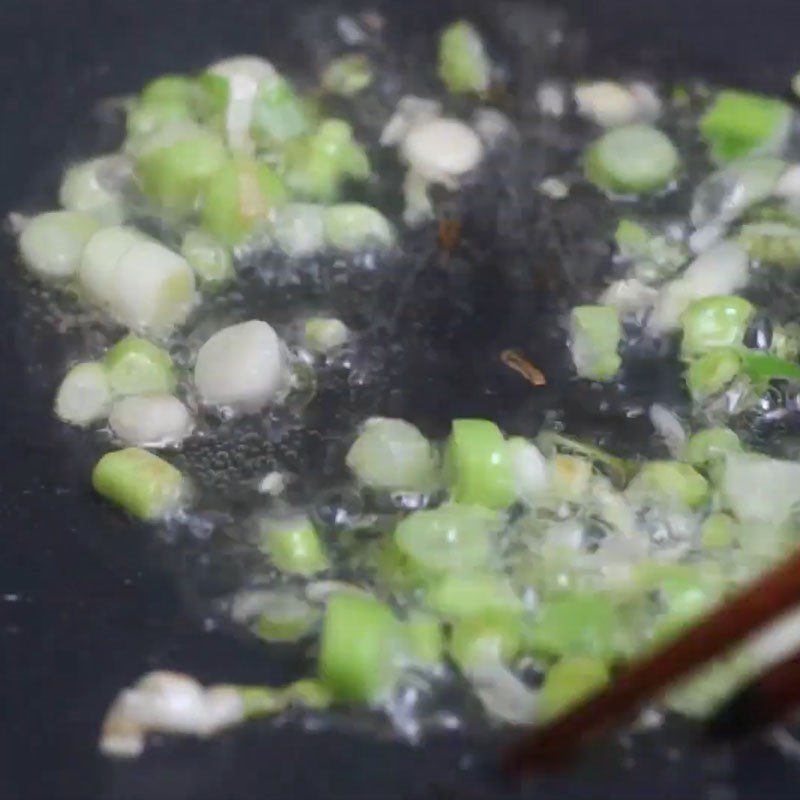 Step 5 Stir-fried gourd with pork Stir-fried pork with gourd