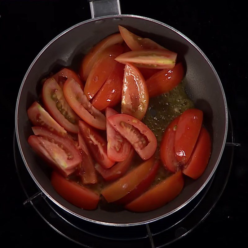 Step 4 Sauté tomatoes Crab noodle soup