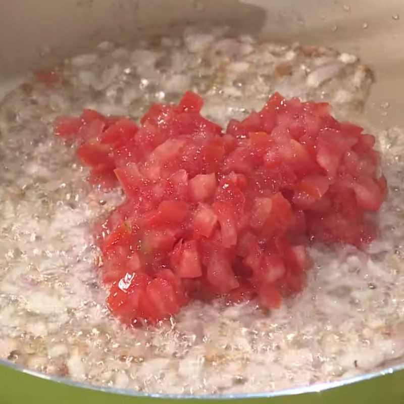 Step 4 Stir-fried tomatoes Braised pork belly with lemongrass and lime