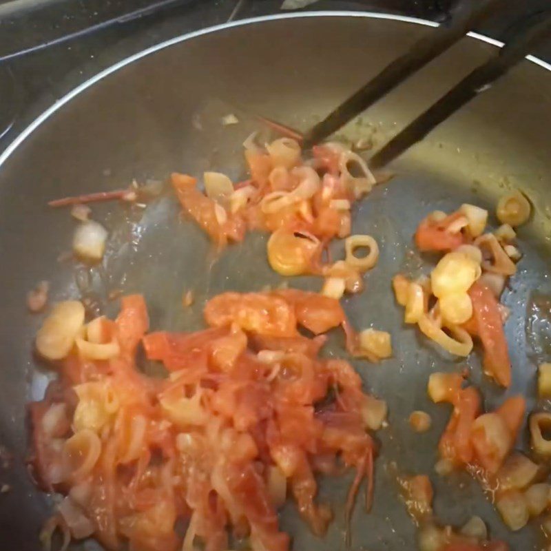 Step 5 Sautéed Tomatoes Catfish Noodle