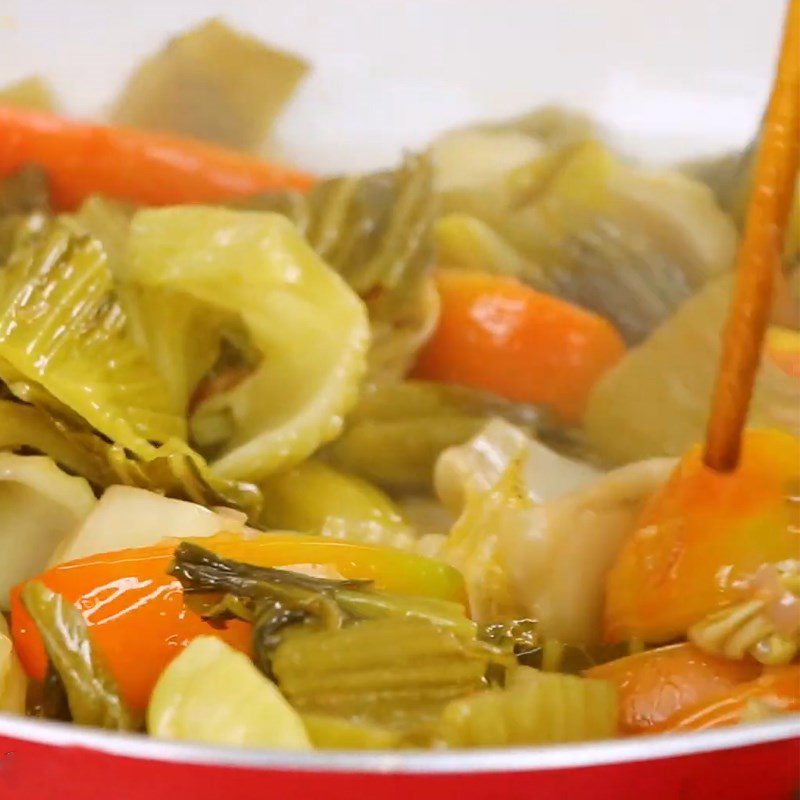 Step 4 Sauté tomatoes and sour cabbage Sour cabbage noodle soup with beef