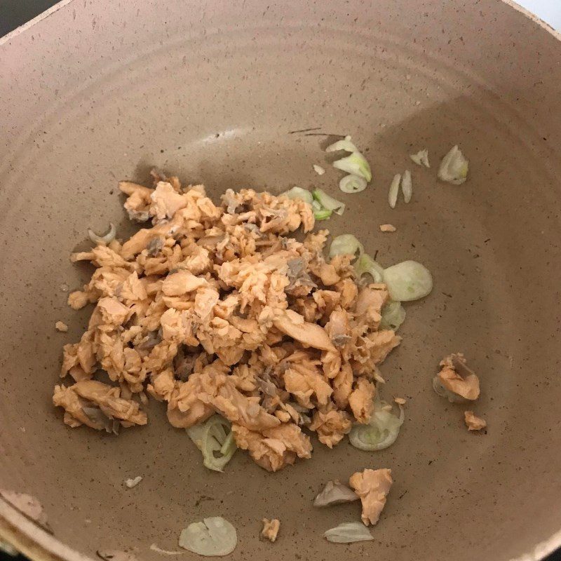 Step 2 Sauté salmon for salmon oatmeal porridge