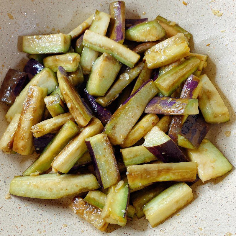 Step 2 Stir-fried eggplant with garlic