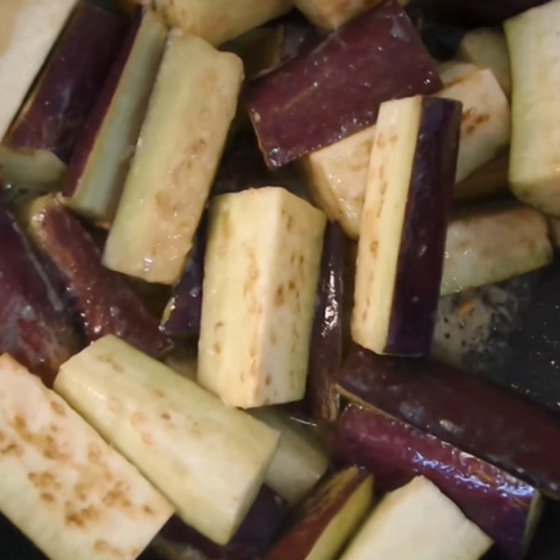 Step 2 Stir-fry Eggplant Stir-fried Eggplant with Fermented Bean Sauce