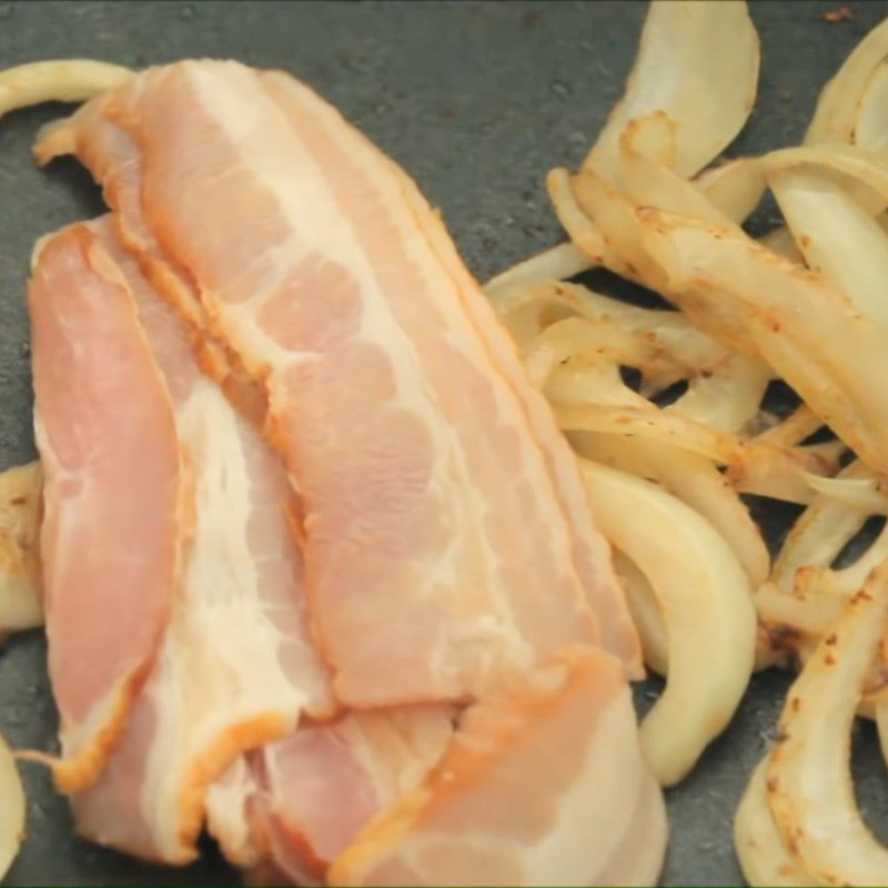 Step 2 Stir-fry the ingredients for cream sauce Tokbokki