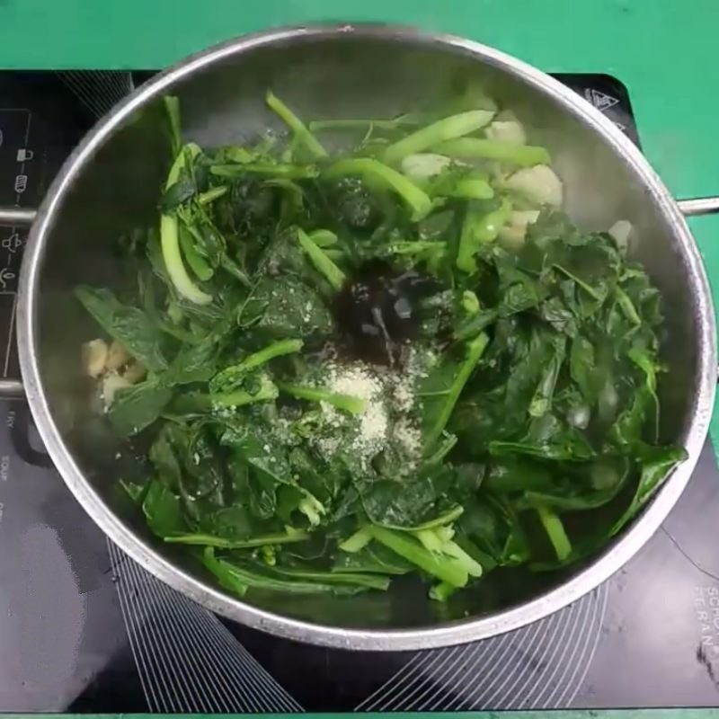 Step 3 Stir-fried broccoli with oyster sauce Stir-fried broccoli with oyster sauce