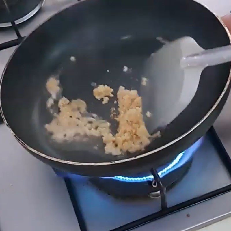 Step 2 Stir-fried papaya Stir-fried papaya with garlic