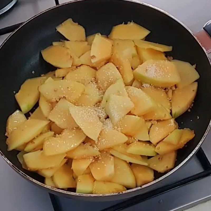 Step 2 Stir-fried papaya Stir-fried papaya with garlic