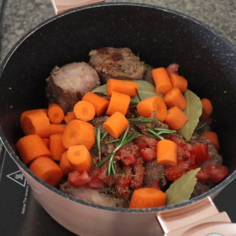 Step 2 Sautéed Beef Tail with Tomato Beef Tail Braised with Red Wine