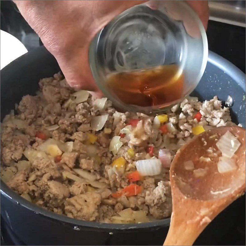 Step 2 Stir-fry turkey Turkey stir-fry with lemongrass and bell pepper