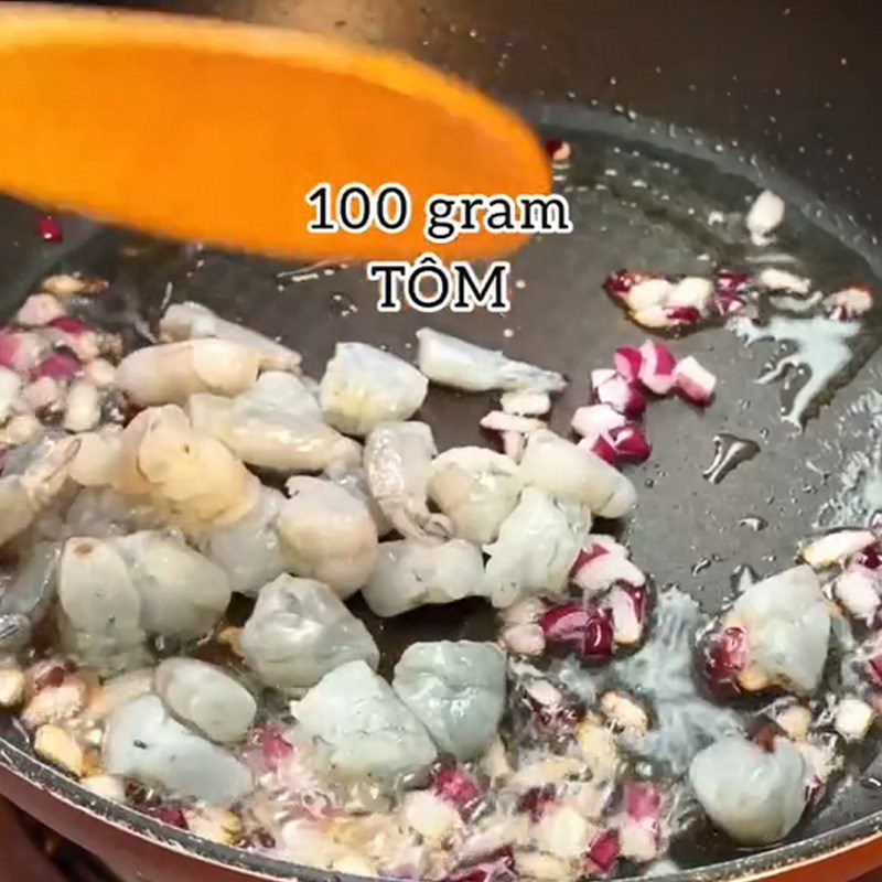 Step 2 Stir-fried seafood Seafood rice with baked cheese sauce (Recipe shared from TikTok Cooking with TasteVN)