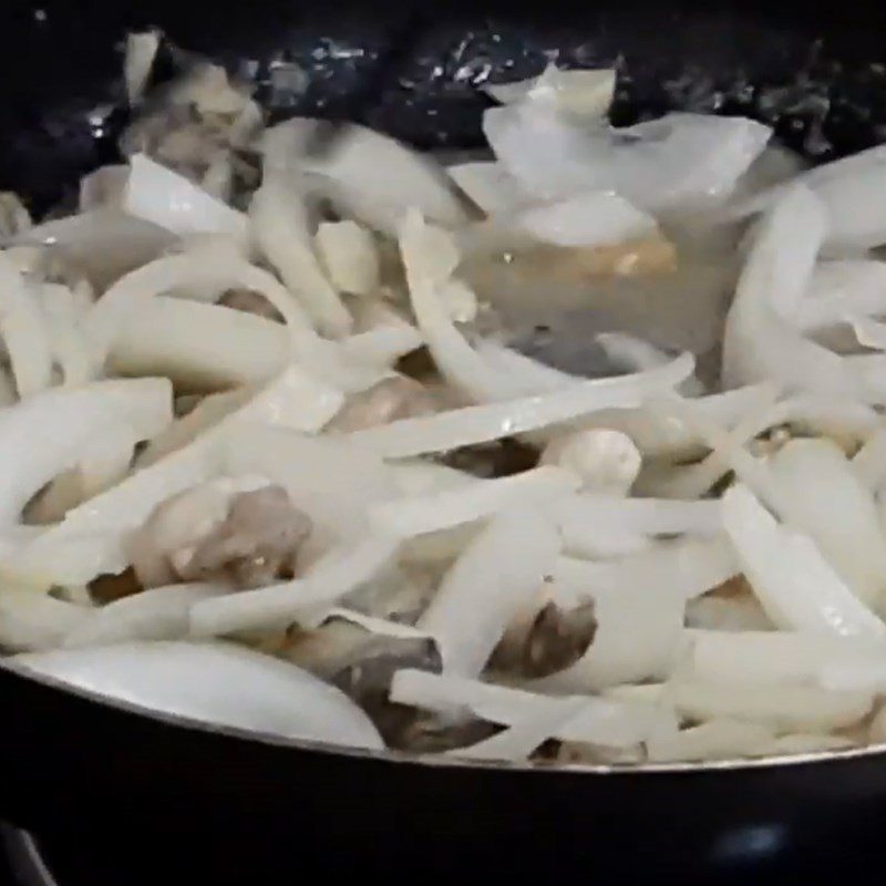 Step 3 Stir-fried oysters with onions Stir-fried oysters with onions