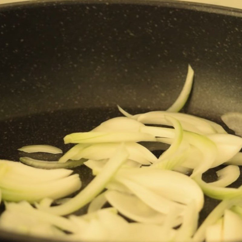 Step 4 Sautéing the corn mixture for corn cheese pizza