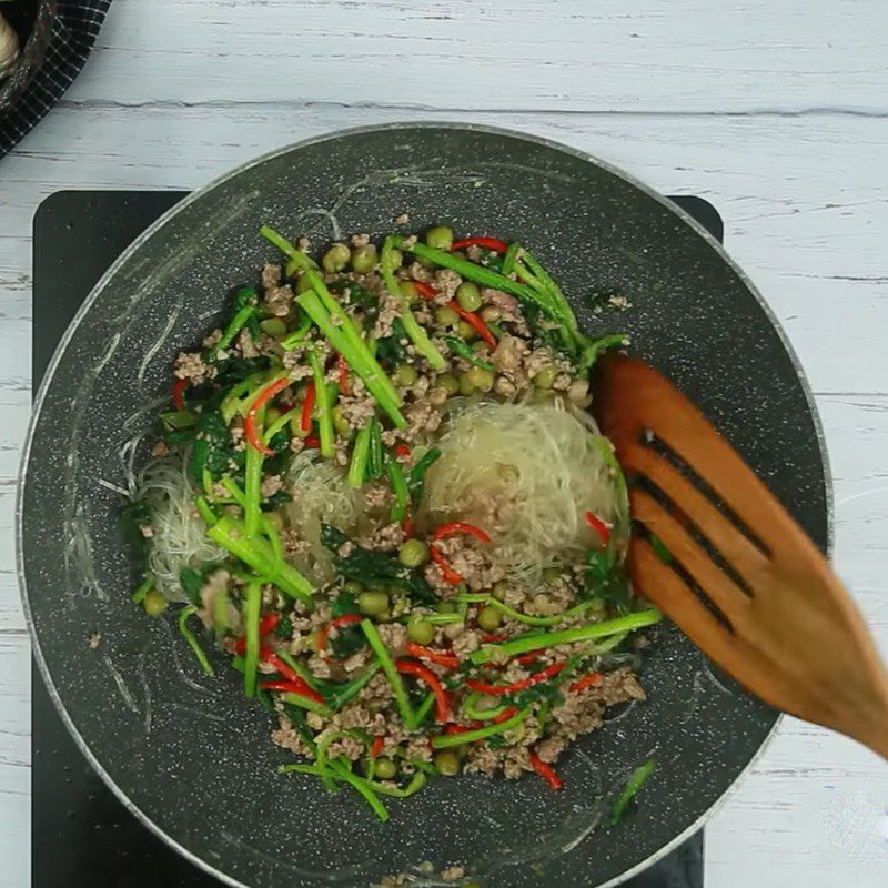 Step 2 Soften the glass noodles Stir-fried glass noodles with ground beef and vegetables