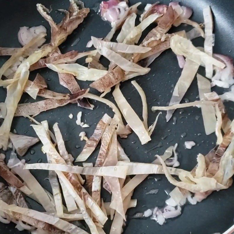 Step 2 Stir-fried Dried Squid Dried squid stir-fried with fresh bamboo shoots