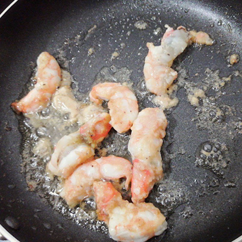 Step 3 Stir-fried Luffa with Shrimp Fresh stir-fried luffa with shrimp