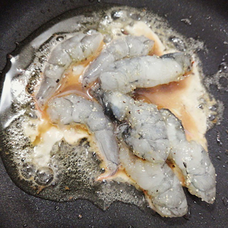 Step 3 Stir-fried Luffa with Shrimp Fresh stir-fried luffa with shrimp