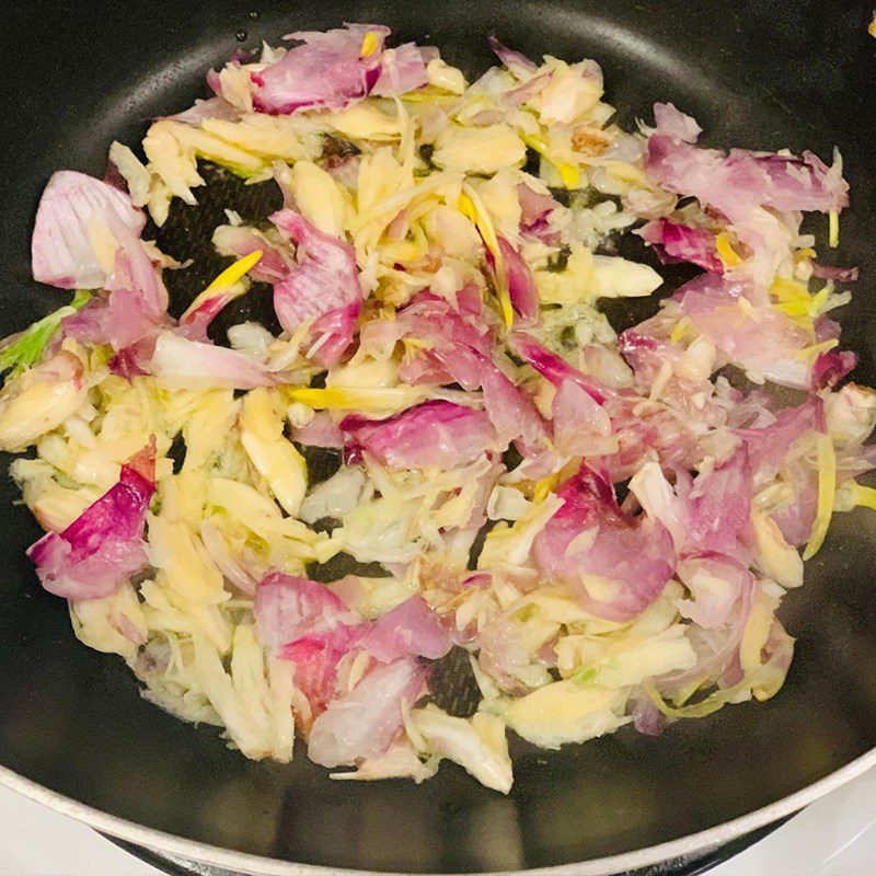 Step 2 Sauté the ingredients for Vegetarian Mì Quảng