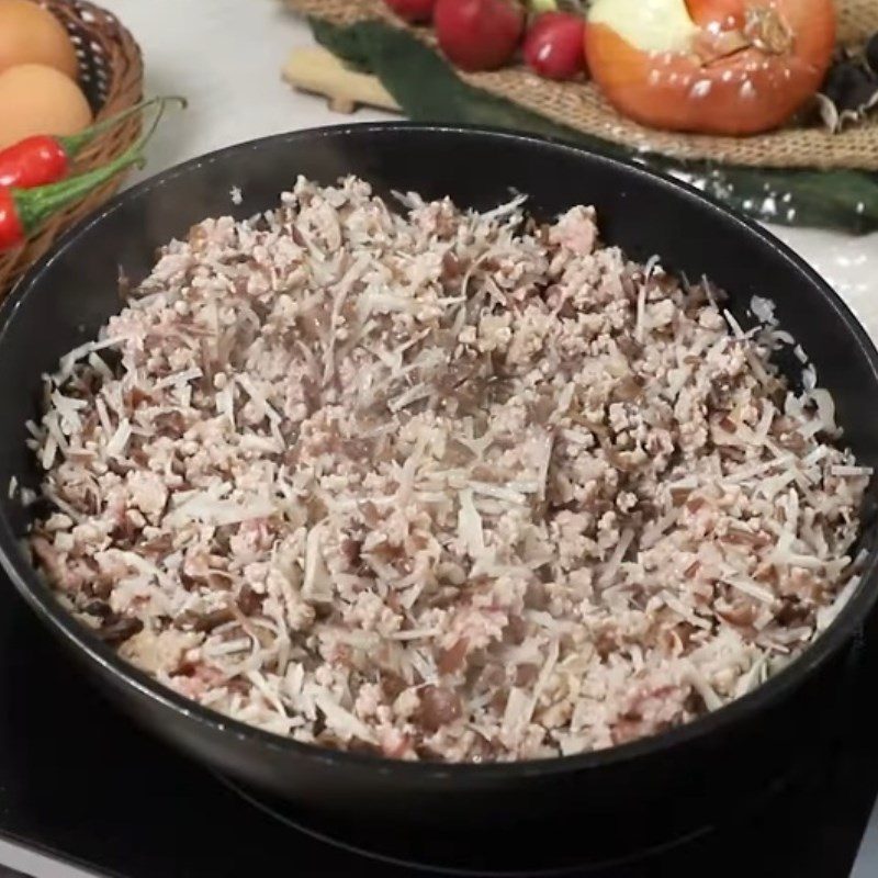 Step 3 Stir-fry the filling for Egg Rolls