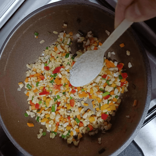 Step 2 Stir-fry the filling for bánh khọt Vegetarian bánh khọt