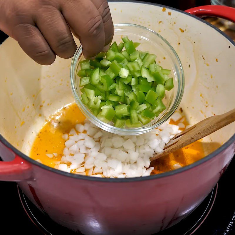 Step 3 Stir-fry vegetables American style red bean rice