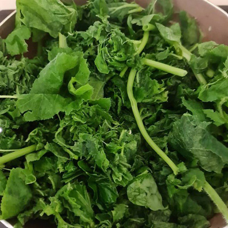 Step 2 Stir-fry water spinach with garlic Stir-fried water spinach with garlic (Recipe shared by users)