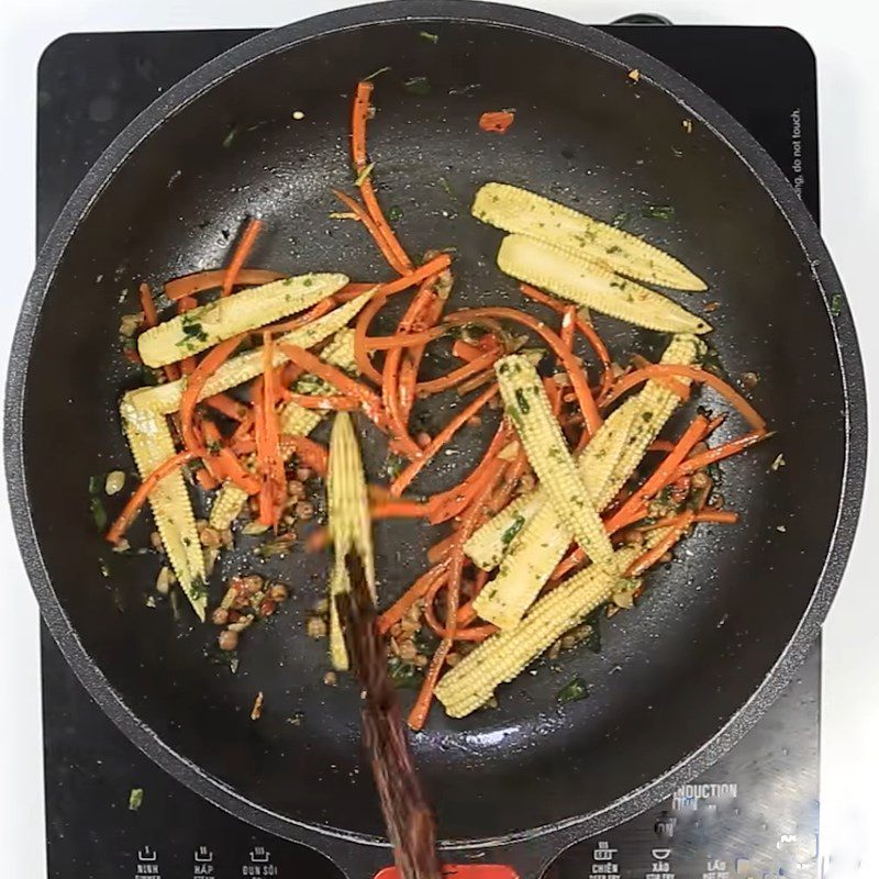 Step 2 Stir-fried vegetables Bacon and vegetable noodle mix
