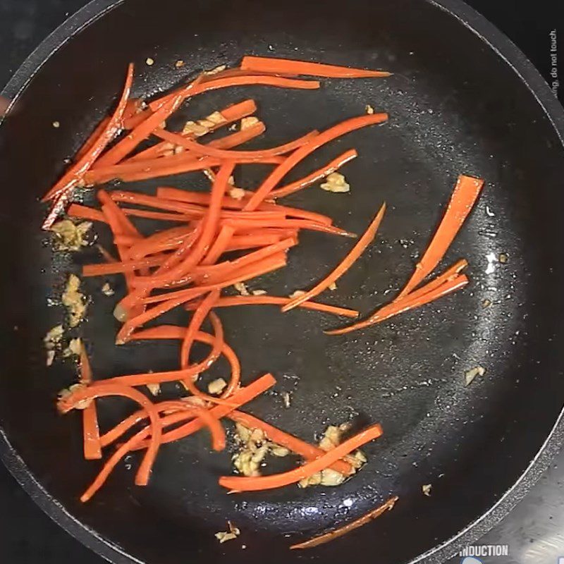 Step 2 Stir-fried vegetables Bacon and vegetable noodle mix