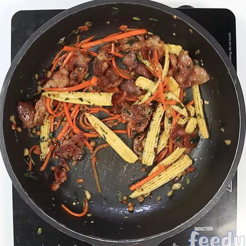 Step 2 Stir-fried vegetables Bacon and vegetable noodle mix