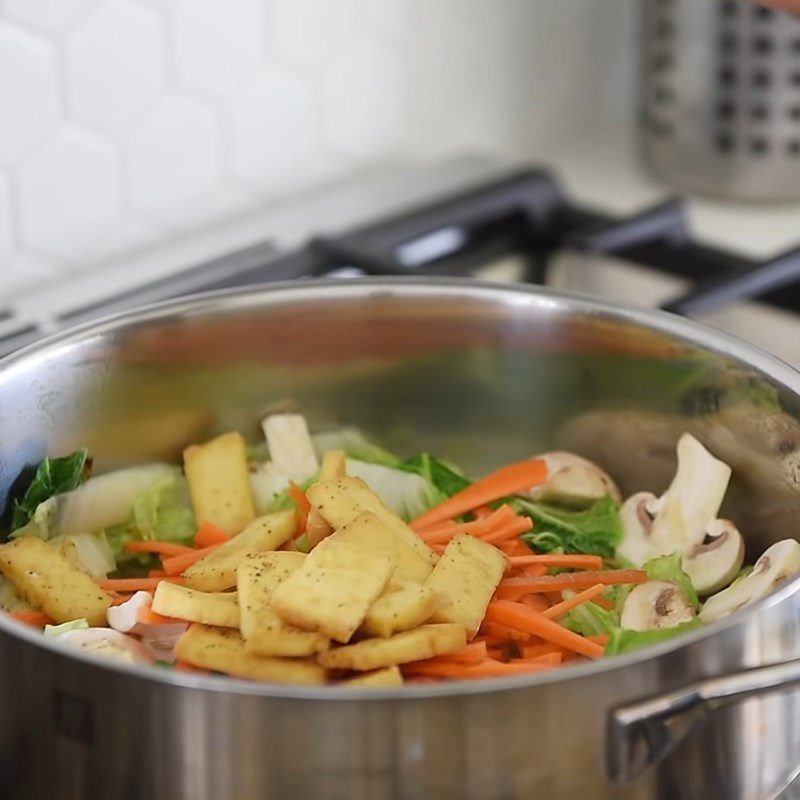 Step 4 Stir-fried vegetables Soba noodles with tofu