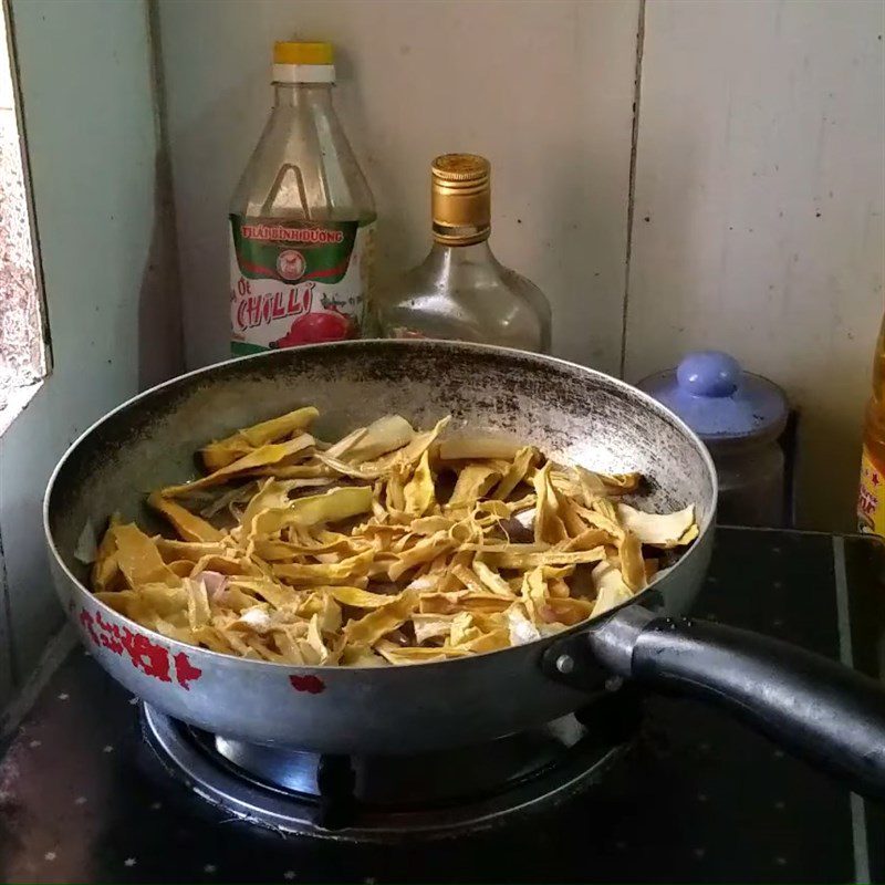 Step 3 Stir-fried bamboo shoots Stir-fried beef with dried bamboo shoots