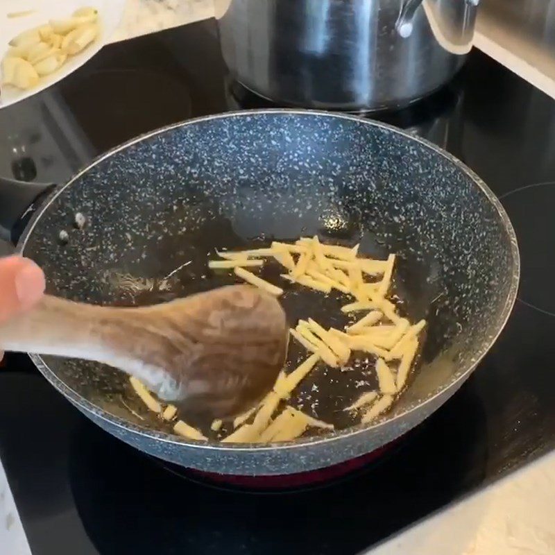 Step 4 Sauté duck and mushrooms Duck stew with mushrooms