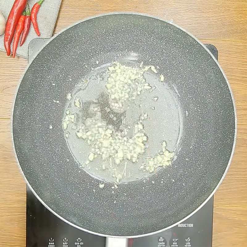 Step 2 Stir-fry the tamarind sauce Fried mackerel with tamarind sauce