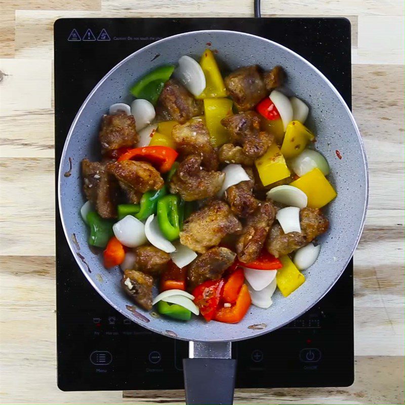 Step 4 Sour and Sweet Stir-fried Ribs Sour and Sweet Ribs