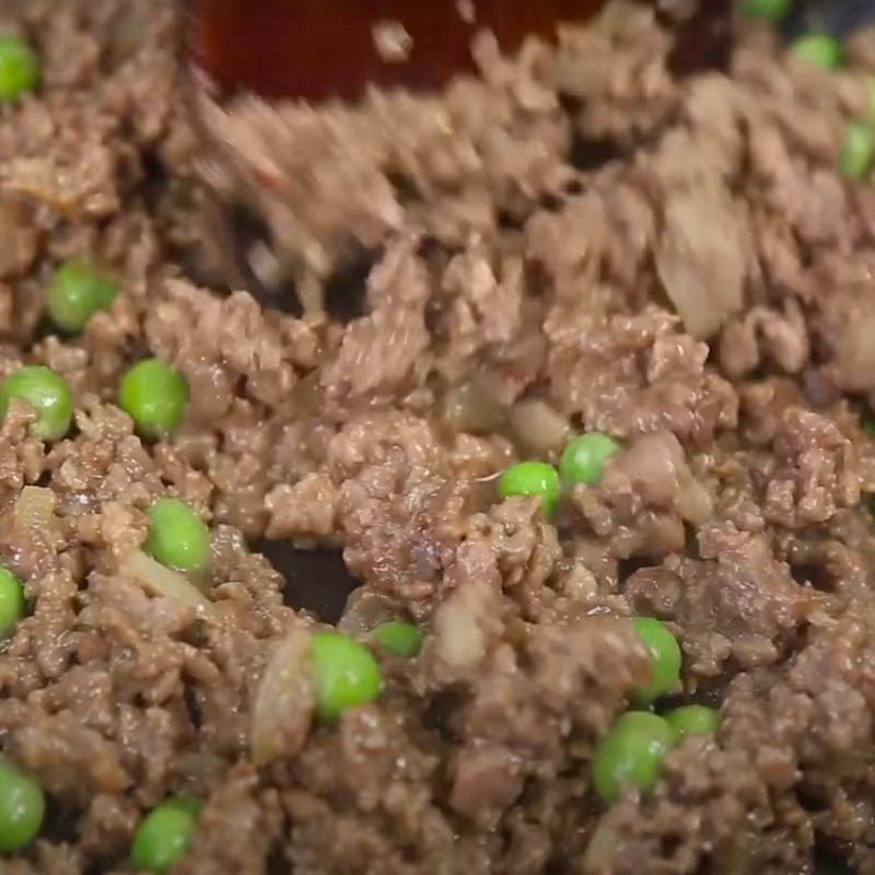 Step 2 Stir-fried minced beef Hong Kong minced beef rice