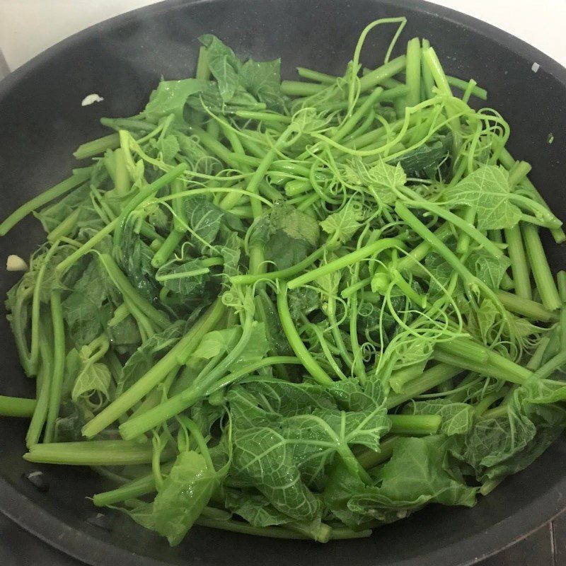 Step 2 Stir-fried beef and chayote tops Stir-fried beef with chayote tops