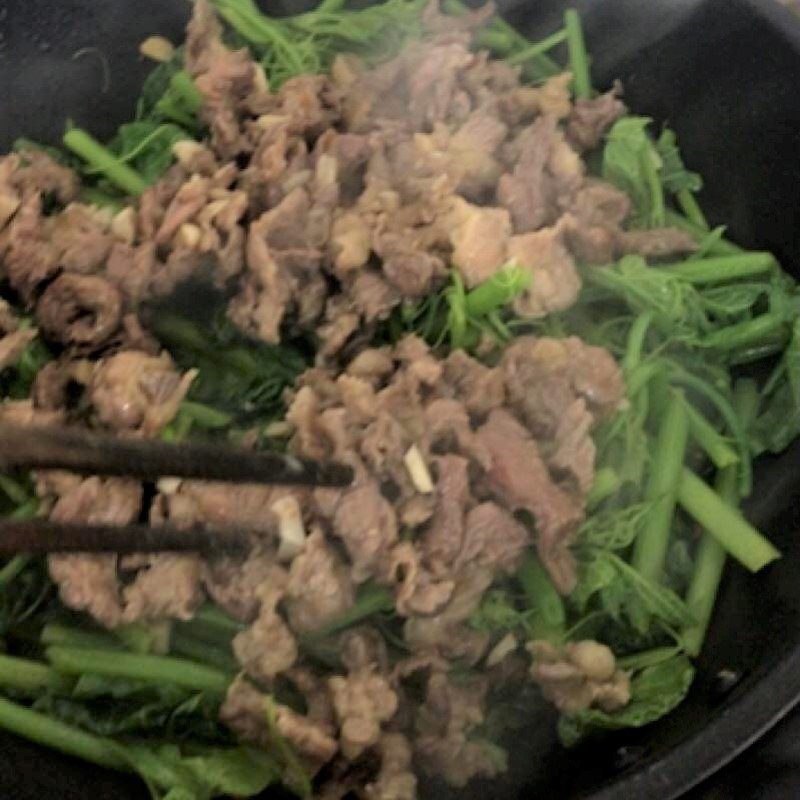 Step 2 Stir-fried beef and chayote tops Stir-fried beef with chayote tops