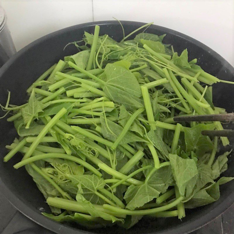 Step 2 Stir-fried beef and chayote tops Stir-fried beef with chayote tops