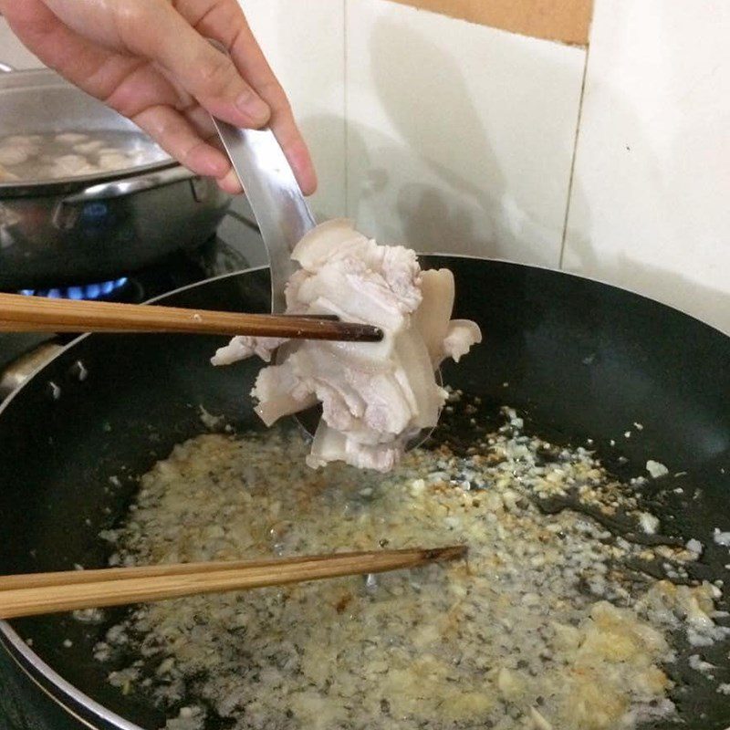 Step 3 Stir-fried pork and pig liver Pork liver pate with pork