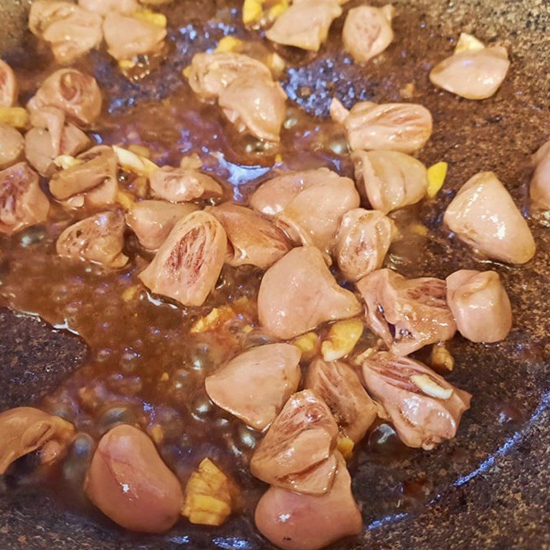 Step 3 Stir-fried chicken hearts with green beans Stir-fried chicken hearts with green beans